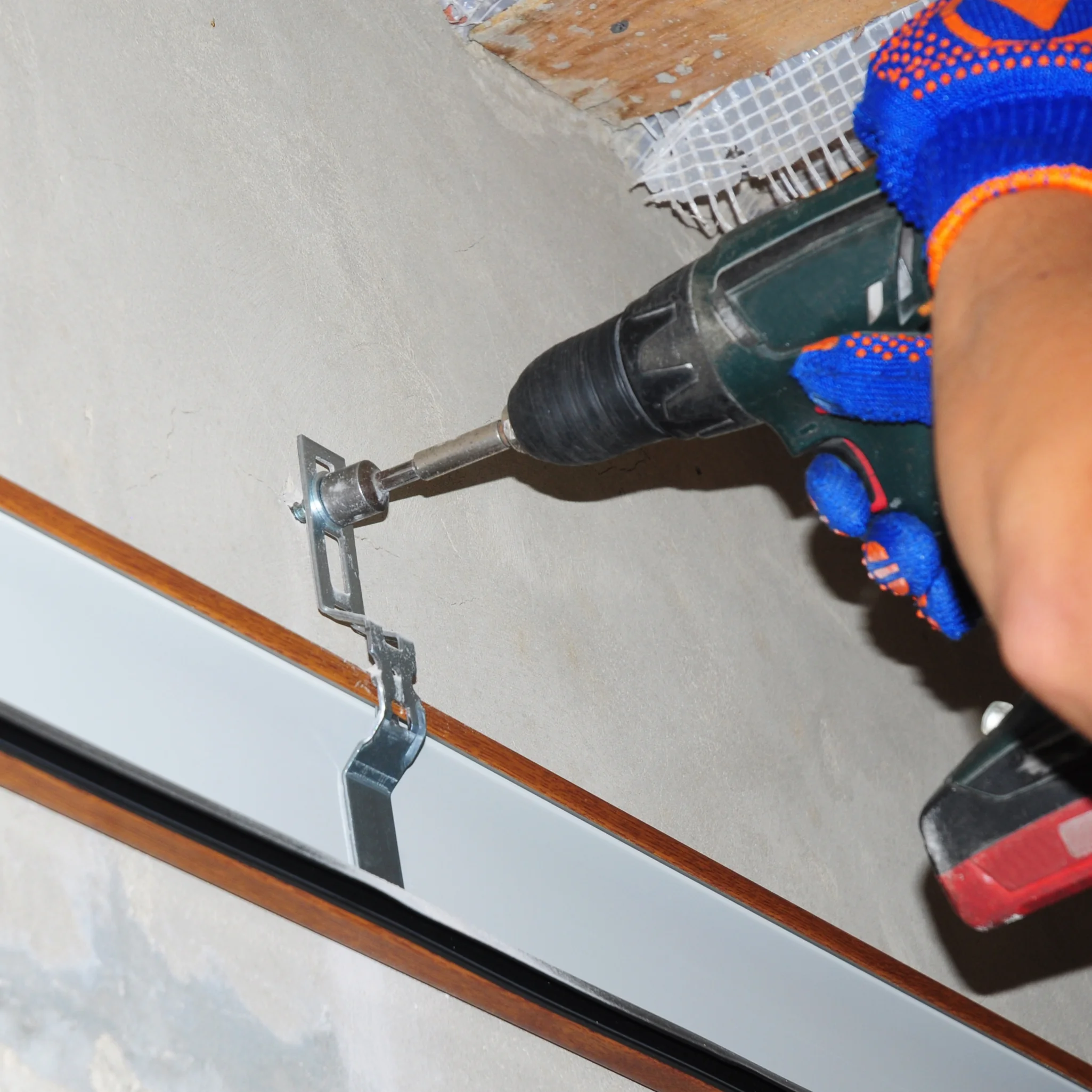 kako pripraviti garažo za montažo novih vrat